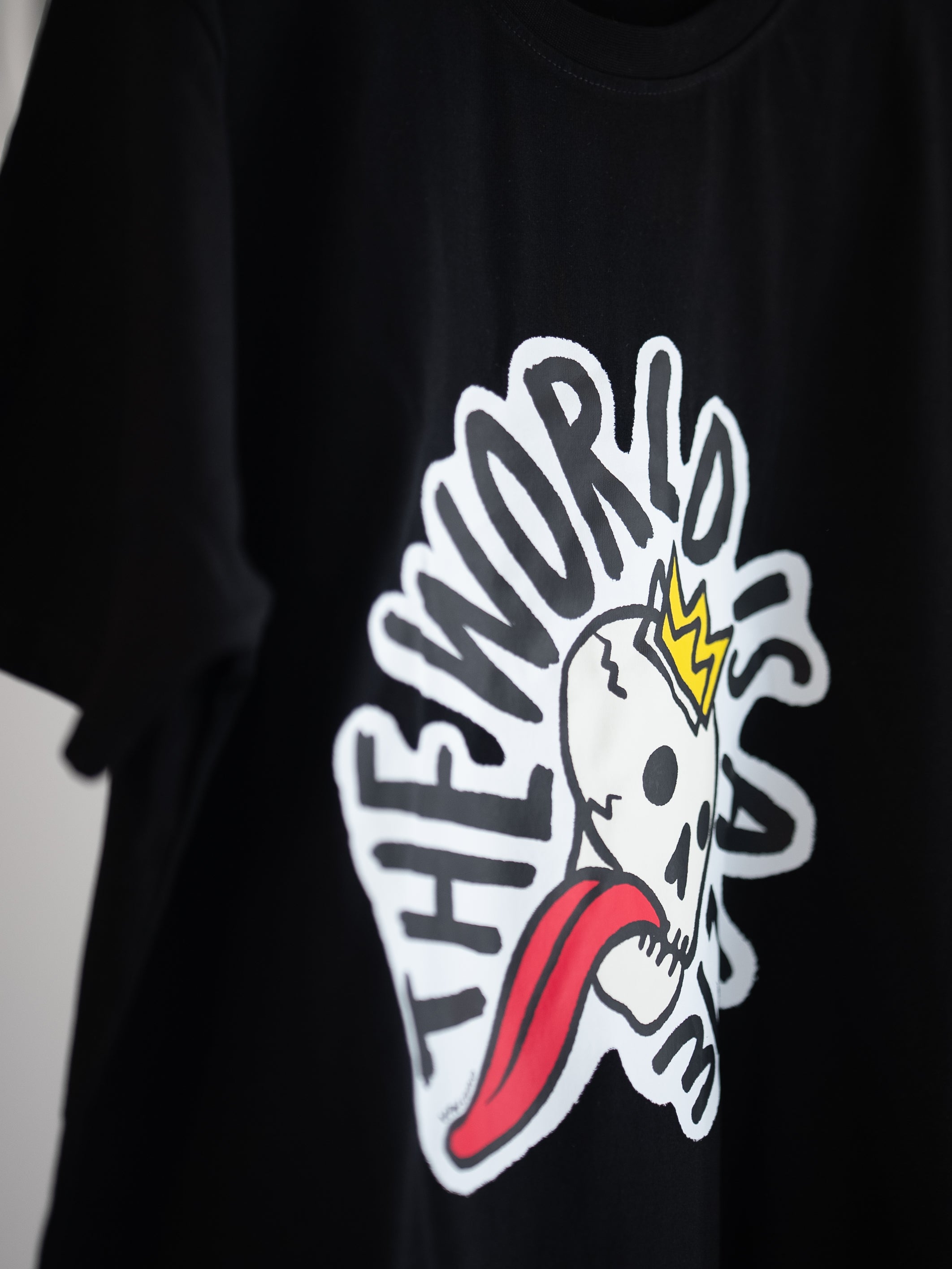 'The World is a Lie' round neck t-shirt