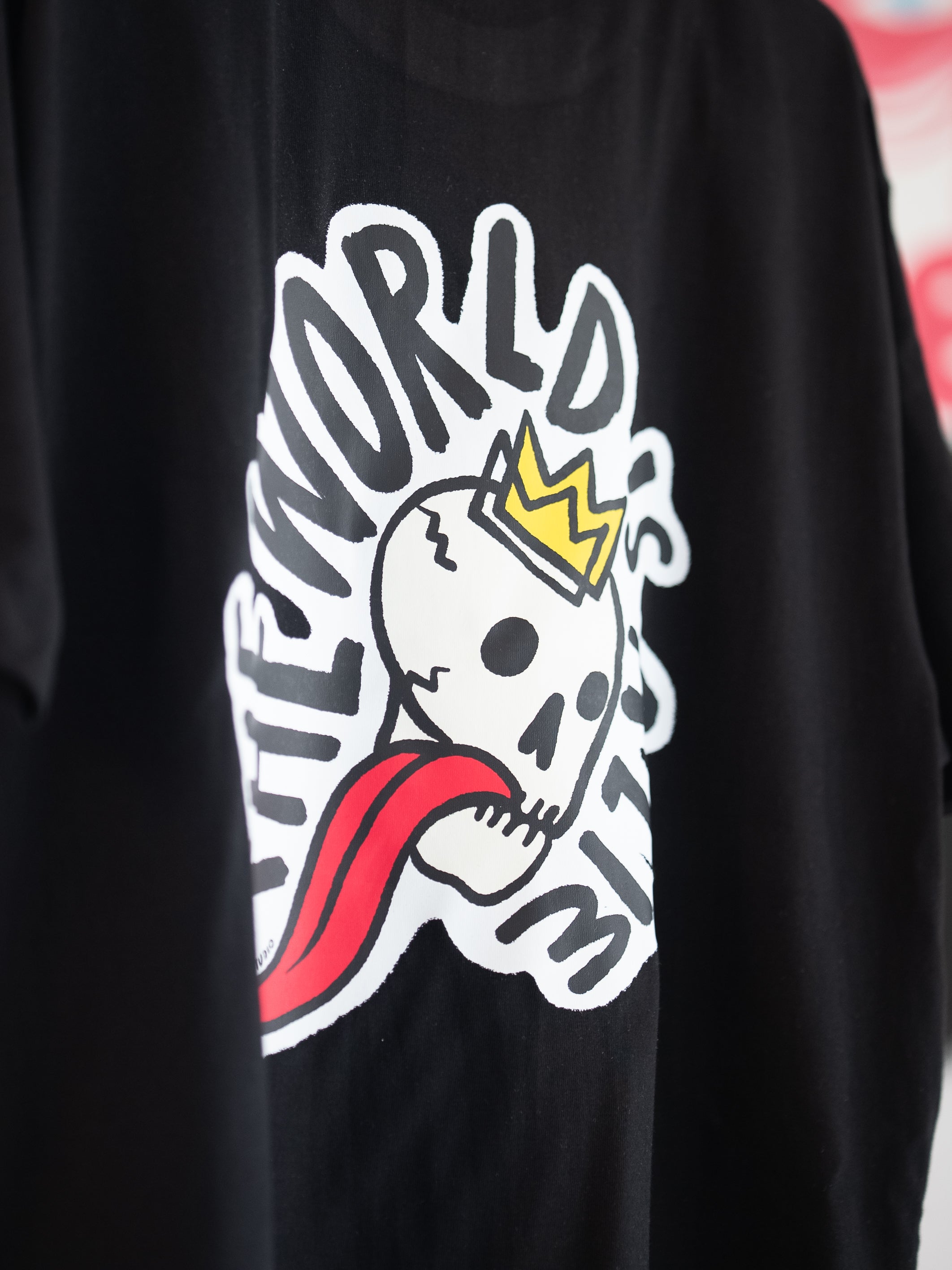'The World is a Lie' round neck t-shirt