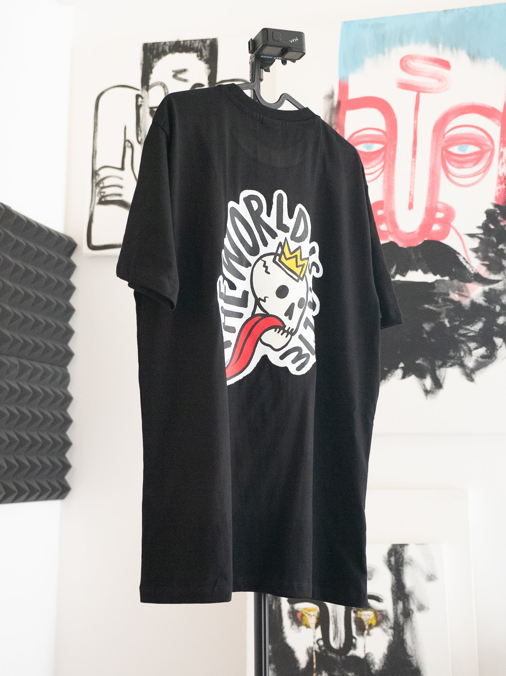 'The World is a Lie' round neck t-shirt