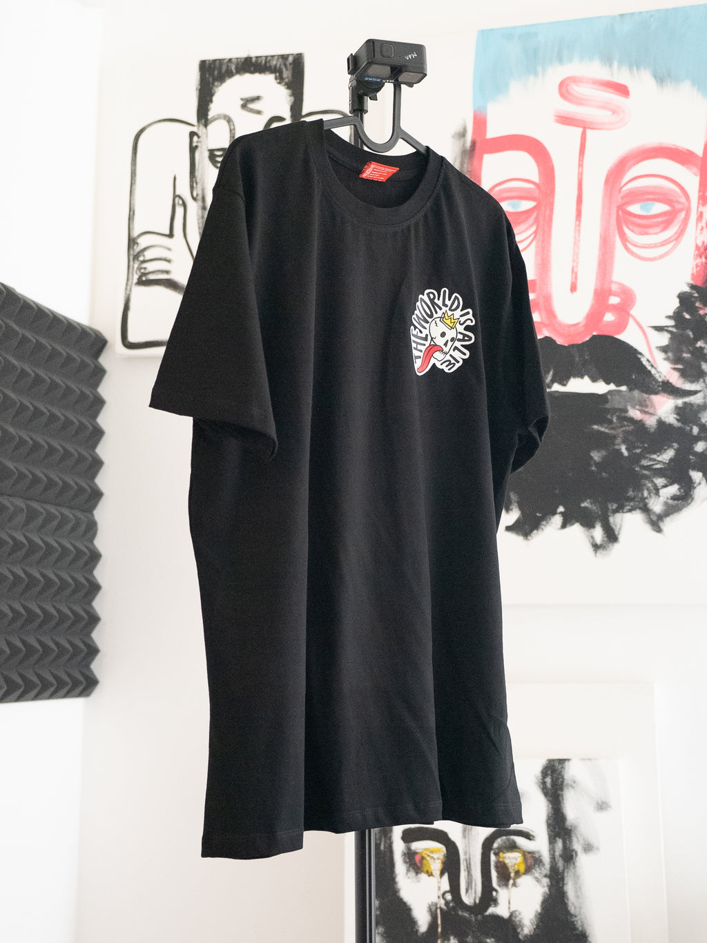 'The World is a Lie' round neck t-shirt