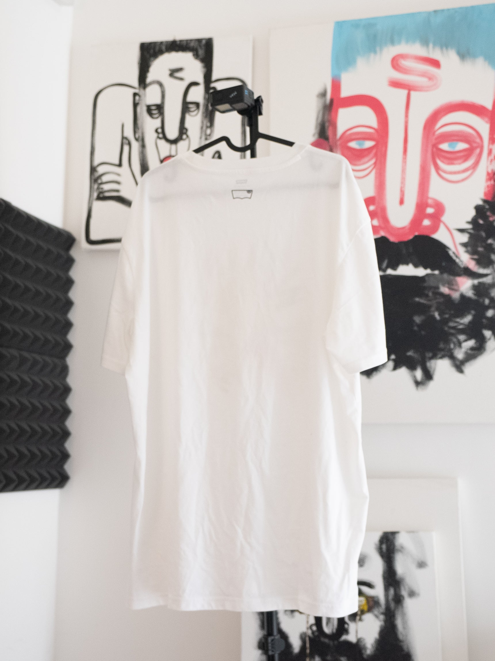 'The World is a Lie' round neck t-shirt