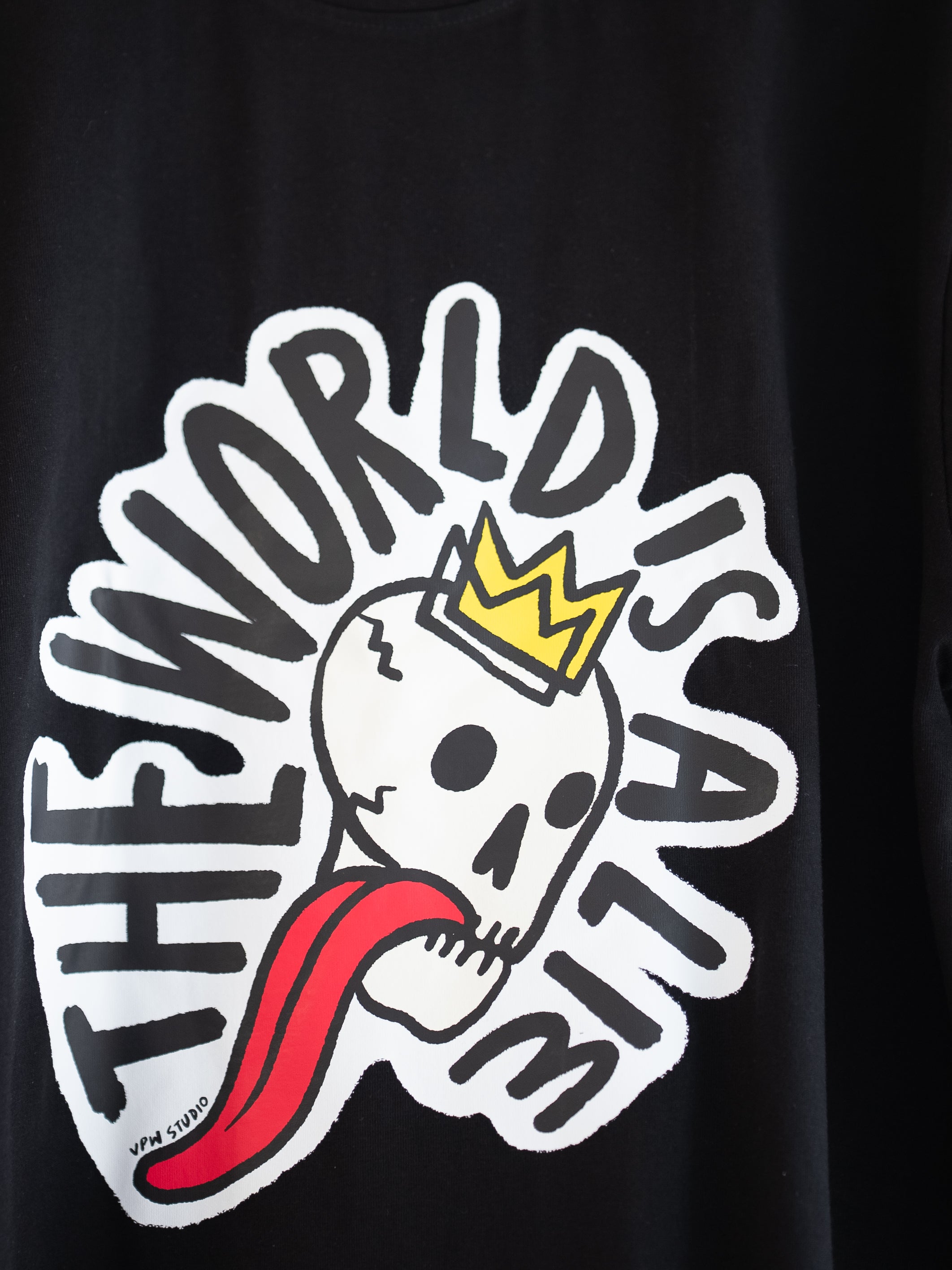 'The World is a Lie' round neck t-shirt