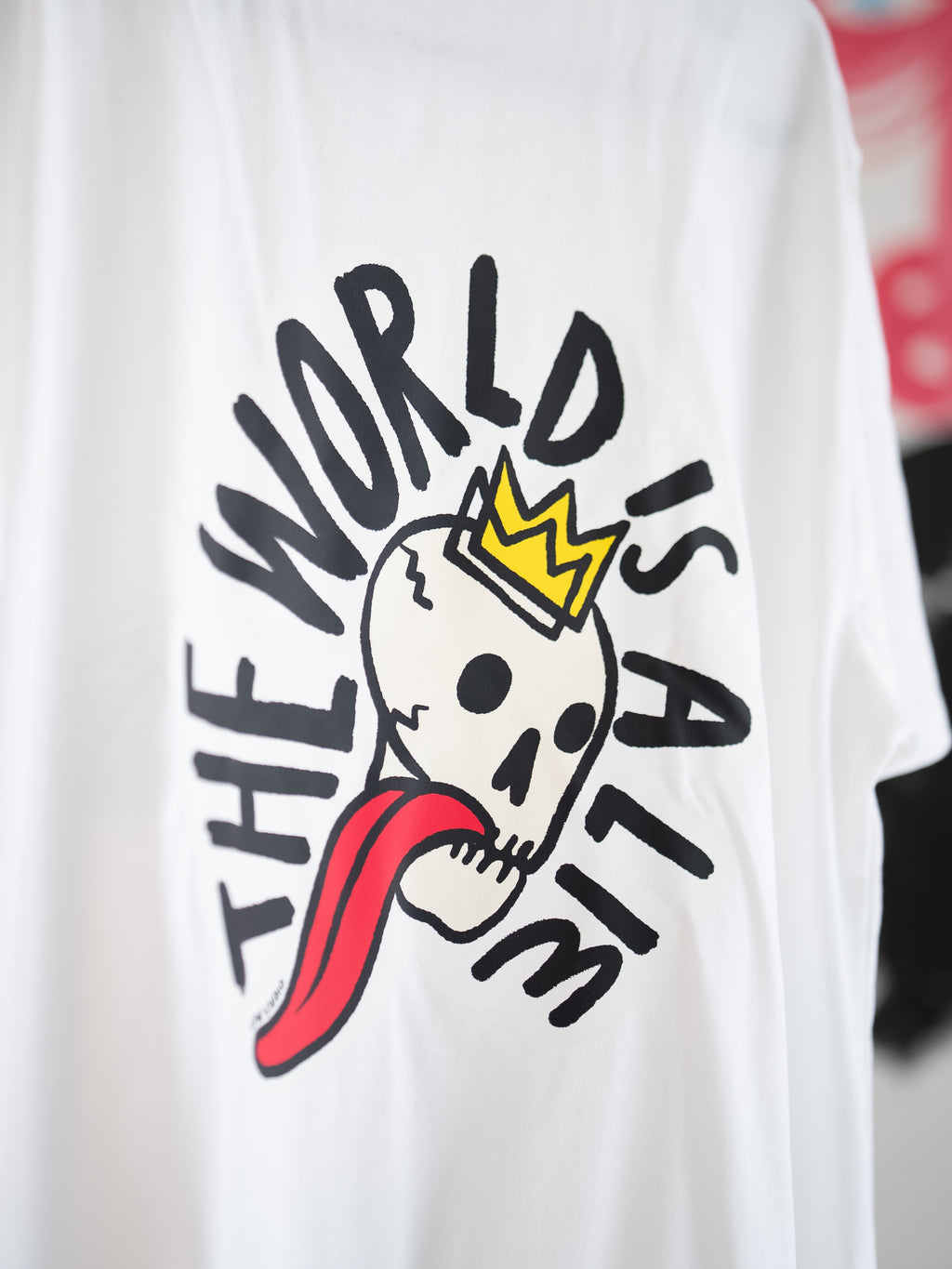 'The World is a Lie' round neck t-shirt